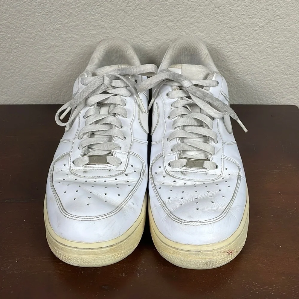 Nike Air Force 1 AF1 82 White Low Top Sneakers Mens Athletic Shoes Sz 10.5